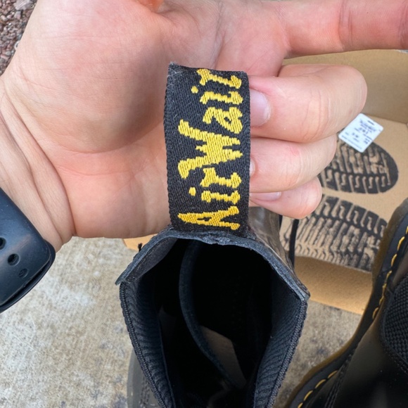 BRAND NEW Dr. Martens 1460 SMOOTH LEATHER LACE UP BOOTS main image 6